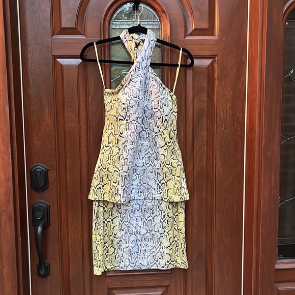 Cache Snake Print Sequin 2-Pc Set - Halter Top Sz S and Matching Skirt S… - Picture 1 of 17